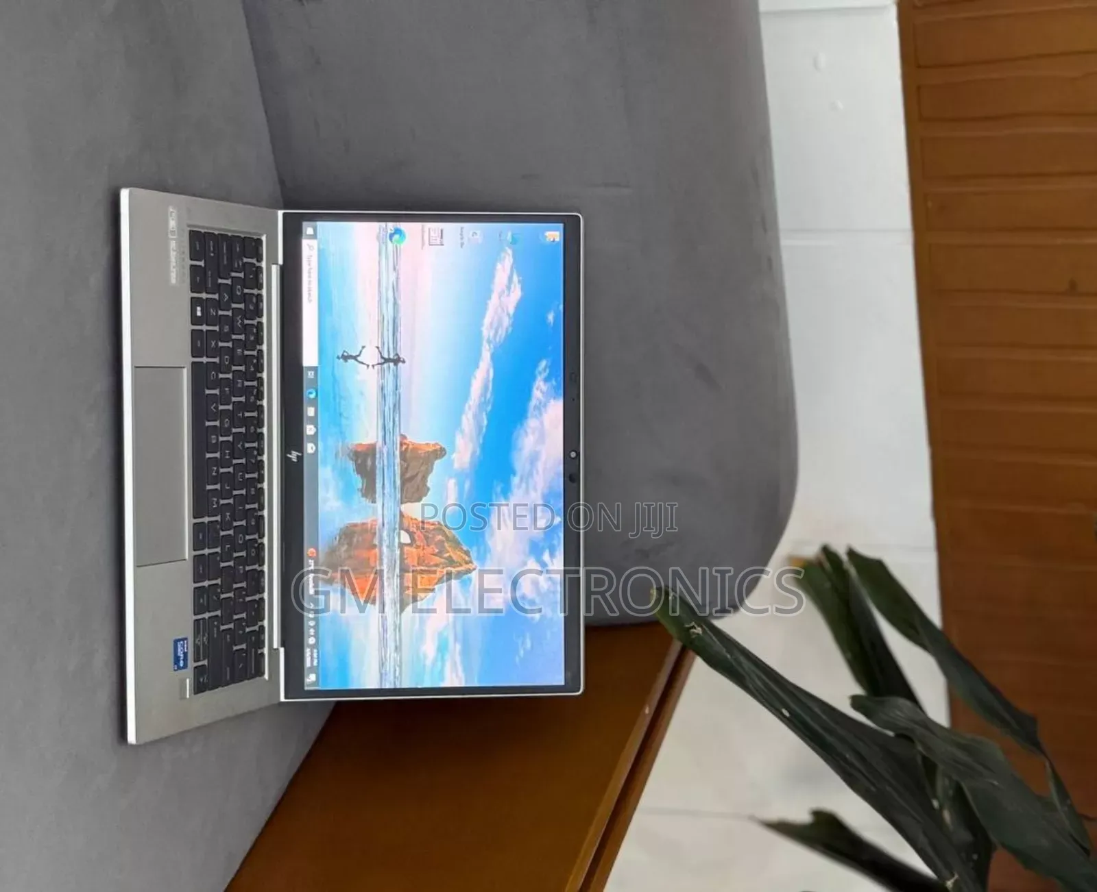 New Laptop HP EliteBook 830 G8 8GB Intel Core i5 SSD 512GB