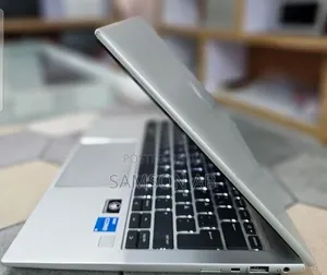 New Laptop HP EliteBook 830 G9 16GB Intel Core i5 SSD 512GB