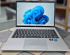 New Laptop HP EliteBook 830 G9 16GB Intel Core i5 SSD 512GB