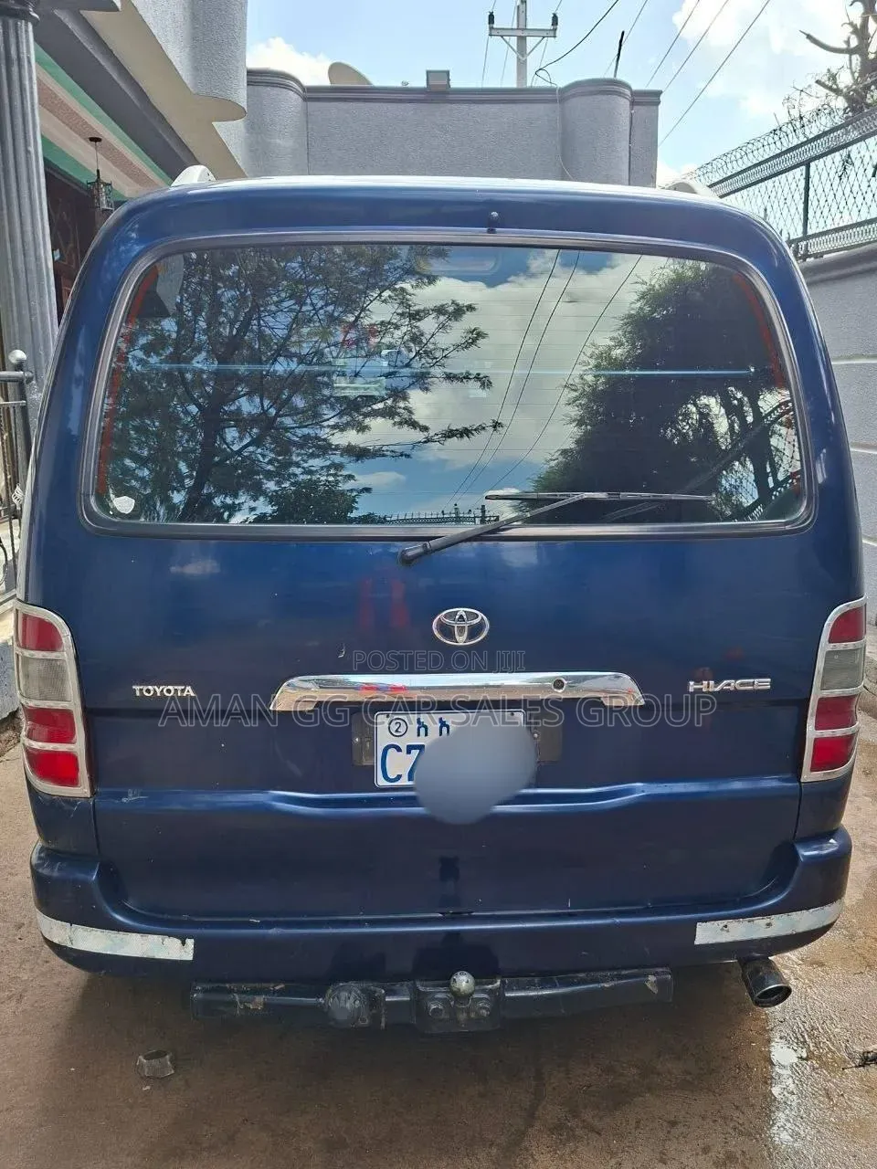 Toyota HiAce 2011 Blue