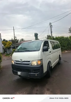 Toyota HiAce 2008 White