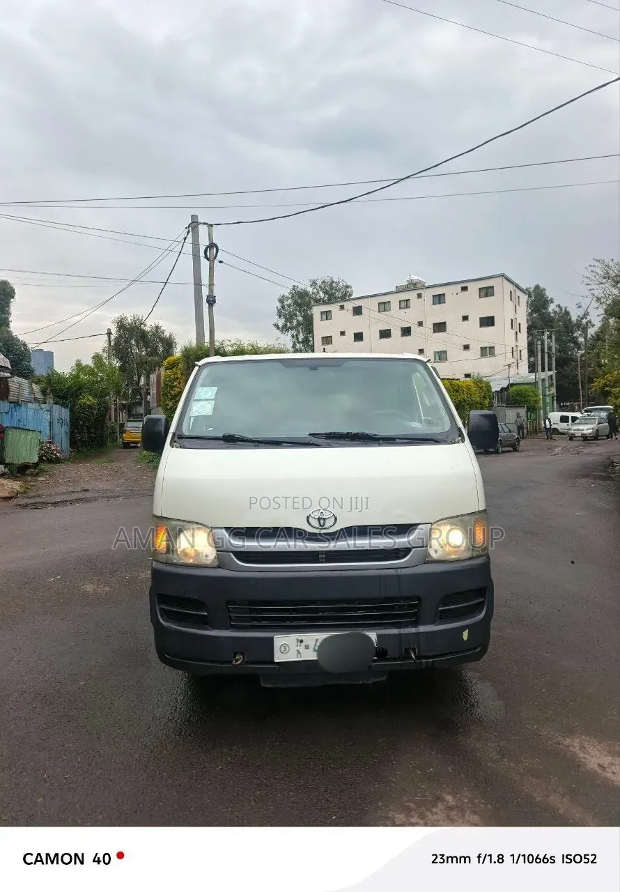 Toyota HiAce 2008 White