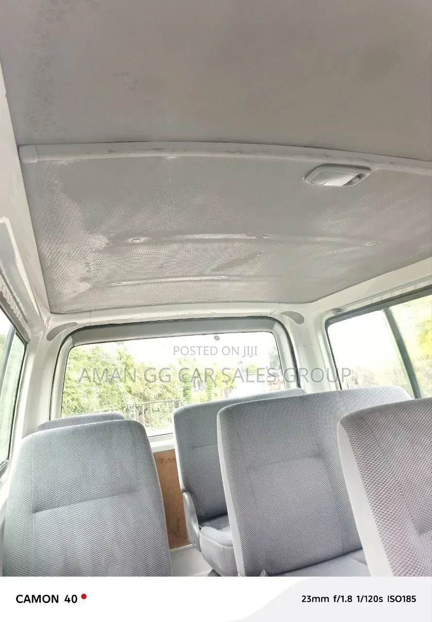 Toyota HiAce 2008 White