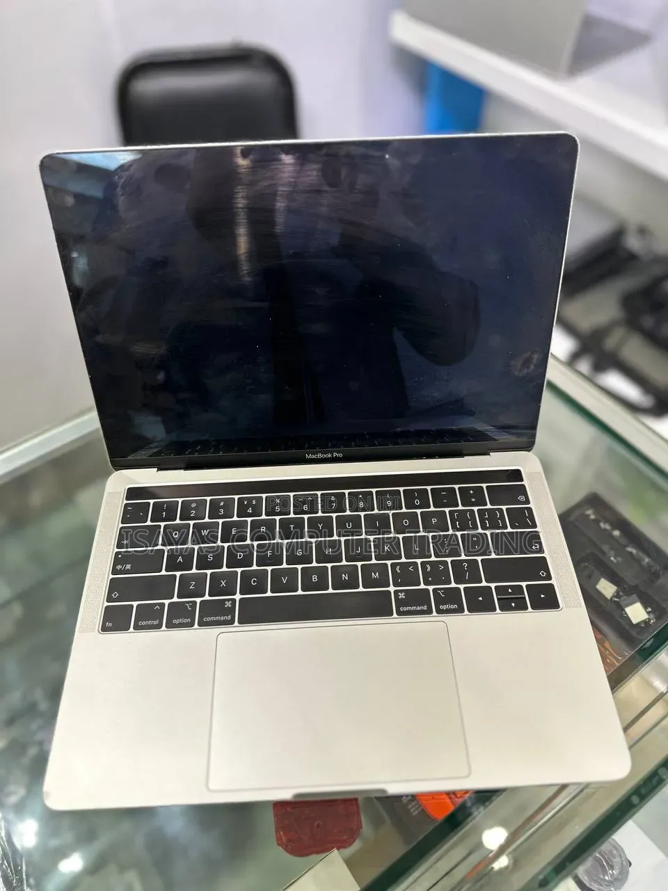 New Laptop Apple MacBook Pro 2019 8GB Intel Core i7 SSD 256GB