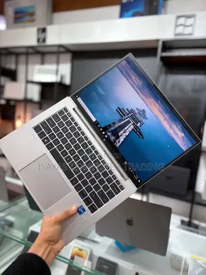 New Laptop HP EliteBook 840 G9 16GB Intel Core i7 SSD 512GB