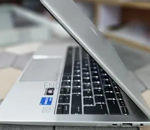 New Laptop HP EliteBook 830 G9 16GB Intel Core i5 SSD 512GB