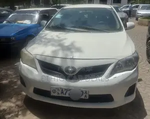 Toyota Corolla 2012 White