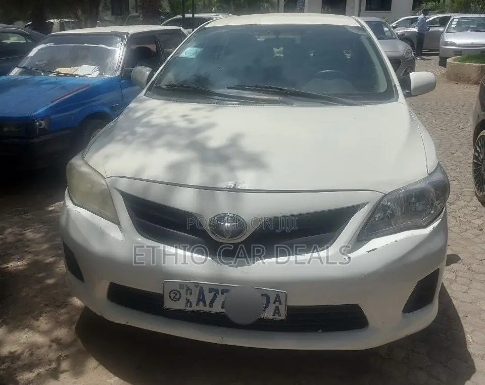 Toyota Corolla 2012 White