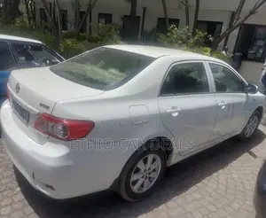 Toyota Corolla 2012 White