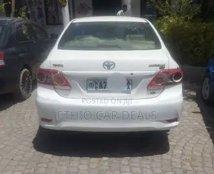 Toyota Corolla 2012 White