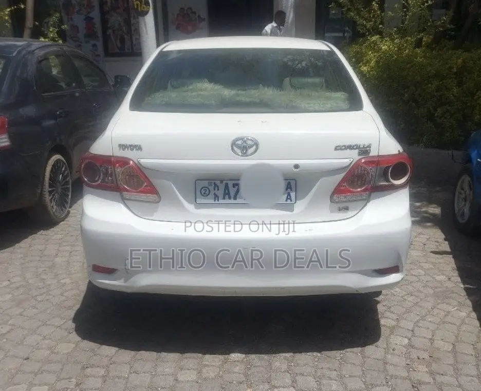 Toyota Corolla 2012 White