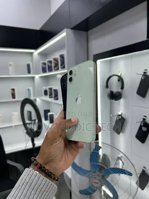 New Apple iPhone 12 64 GB
