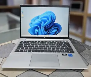 New Laptop HP EliteBook 830 G9 16GB Intel Core i5 SSD 512GB