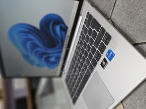 New Laptop HP EliteBook 830 G9 16GB Intel Core i5 SSD 512GB