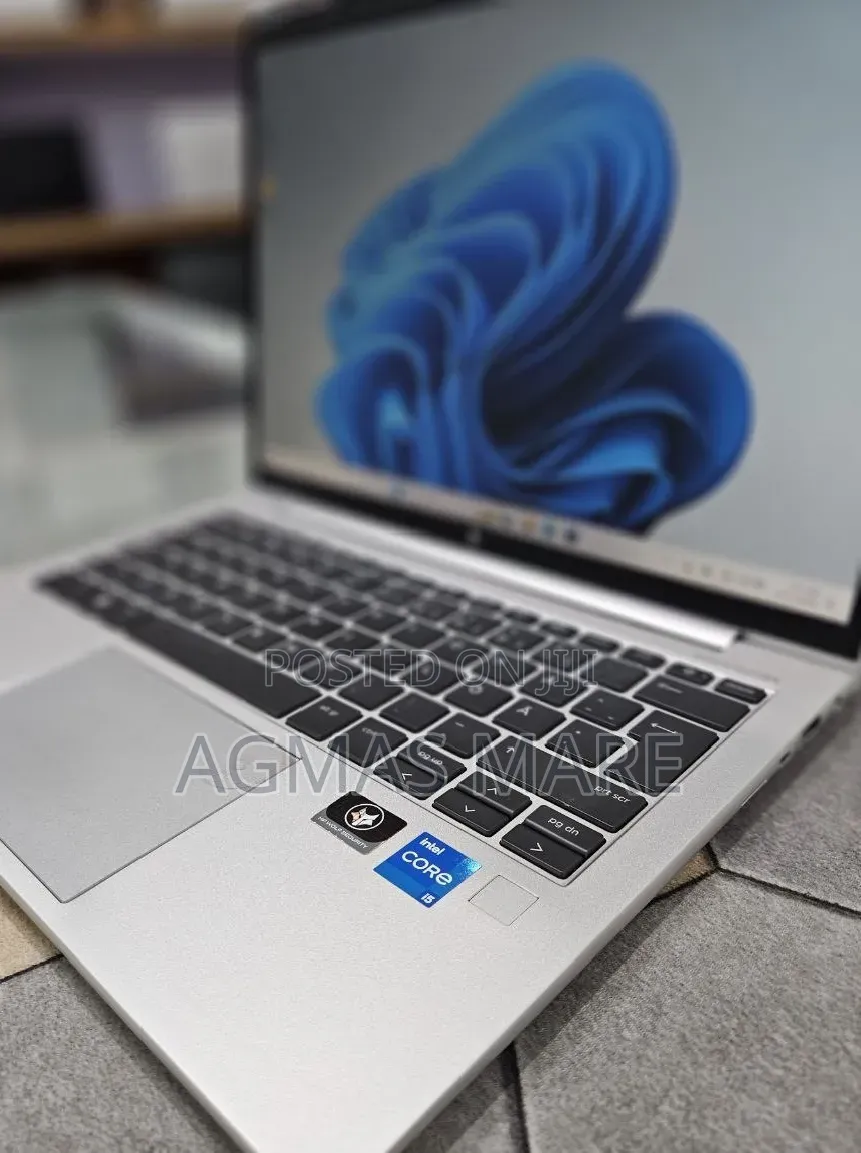 New Laptop HP EliteBook 830 G9 16GB Intel Core i5 SSD 512GB