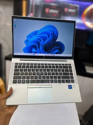 New Laptop HP EliteBook 840 G8 16GB Intel Core i7 SSD 512GB