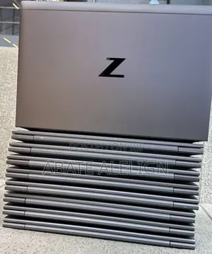 New Laptop HP ZBook Firefly G8 16GB Intel Core i7 SSD 512GB