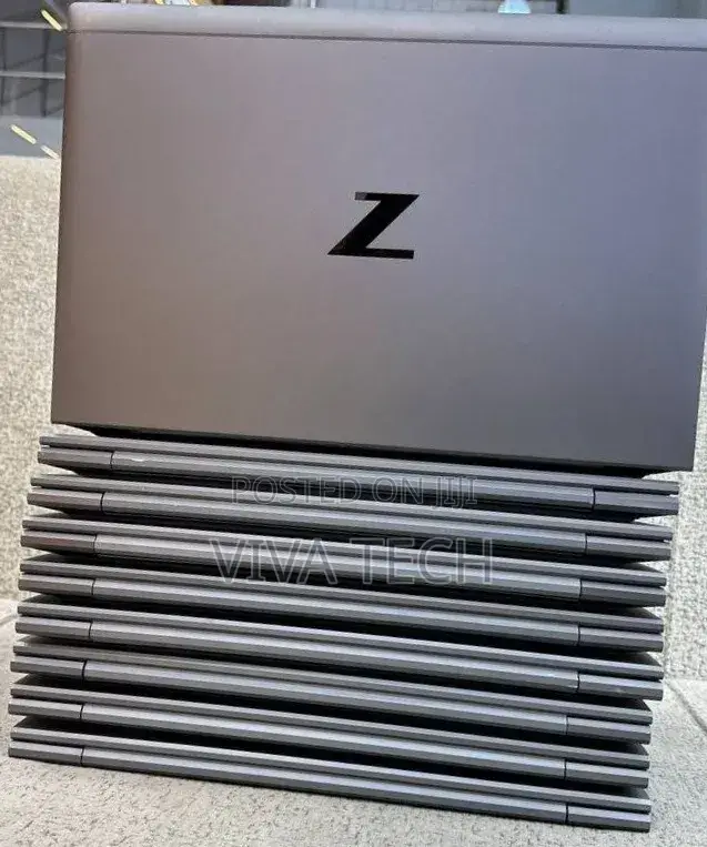 New Laptop HP ZBook Firefly G8 16GB Intel Core i7 SSD 512GB