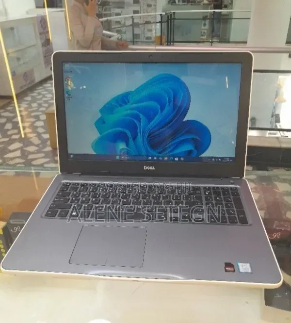 New Laptop Dell Inspiron 15 5567 8GB Intel Core i7 SSD 1T