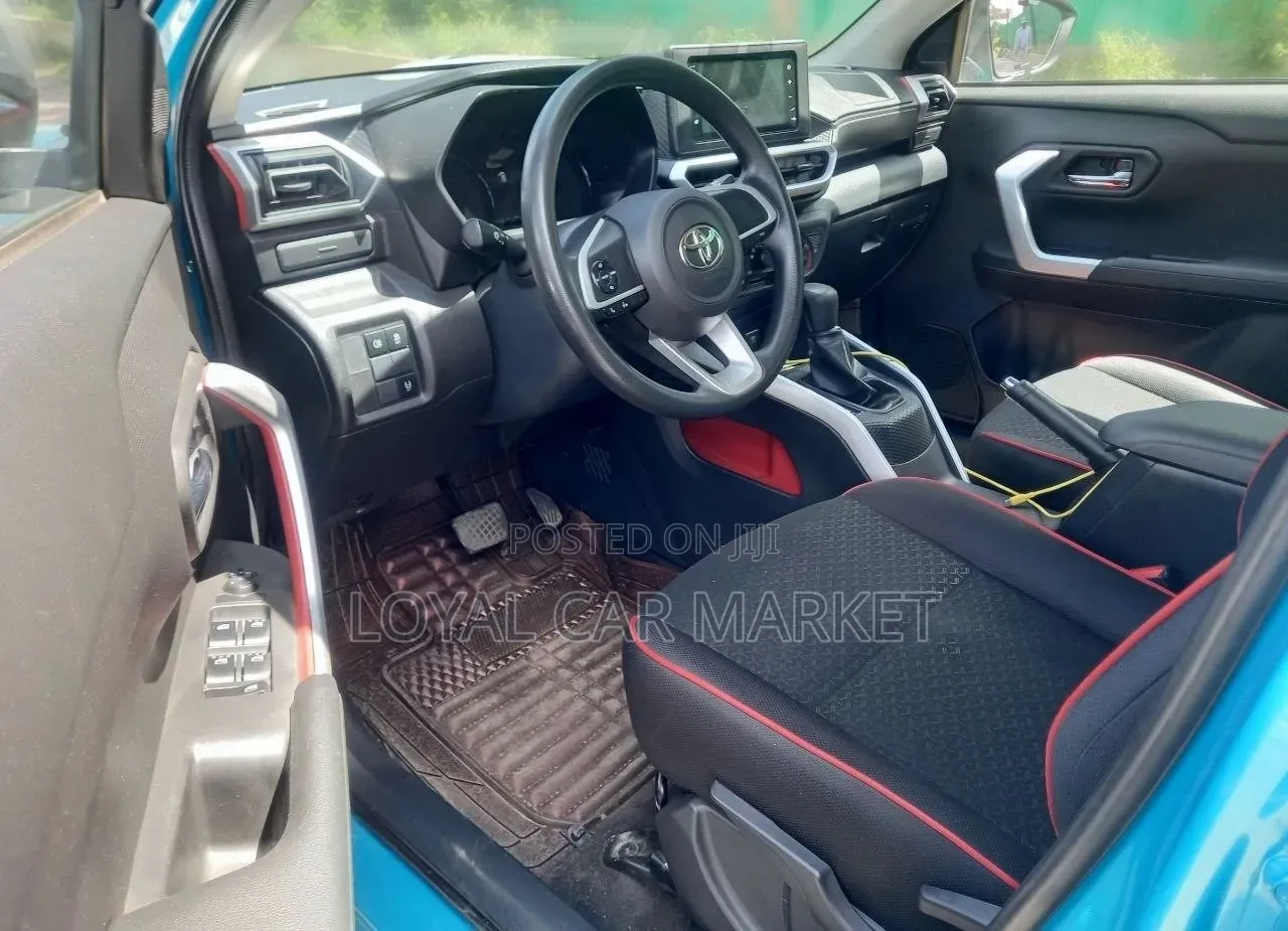 Toyota Raize 2022 Blue