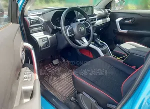 Toyota Raize 2022 Blue