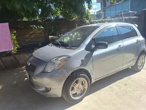Toyota Vitz 2007 Gray