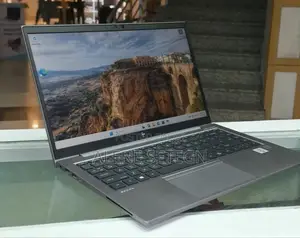 New Laptop HP ZBook Firefly 14 G7 16GB Intel Core i7 SSD 512GB