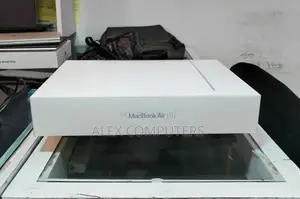 New Laptop Apple MacBook Air 2025 M4 16GB Apple M4 SSD 512GB