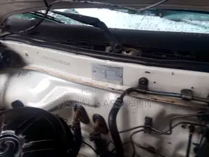 Toyota Corolla Altis 2000 White