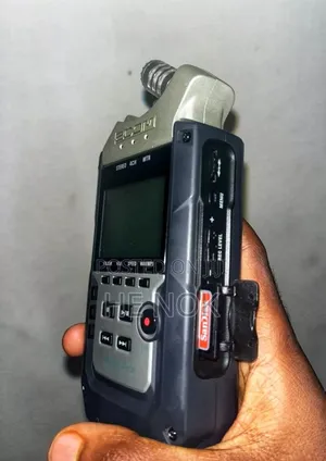 Zoom H4N Pro Handy Recorder | Zoomer Voice Recorder