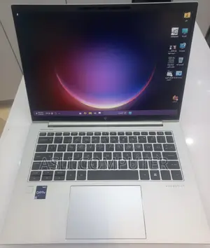 New Laptop HP EliteBook 840 G11 16GB Intel Core i7 SSD 512GB