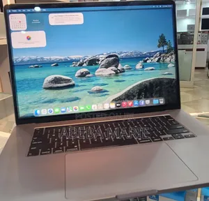 New Laptop Apple MacBook Pro 2019 8GB Intel Core i5 SSD 512GB