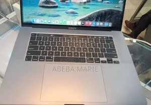 New Laptop Apple MacBook Pro 2019 8GB Intel Core i5 SSD 512GB