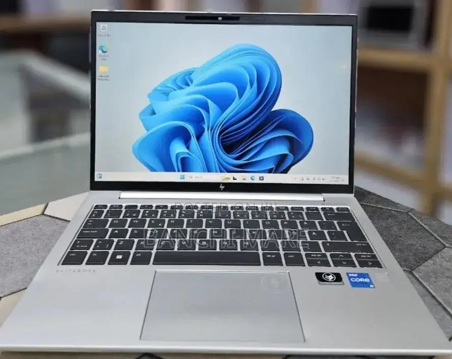 New Laptop HP EliteBook 830 G9 16GB Intel Core i5 SSD 512GB