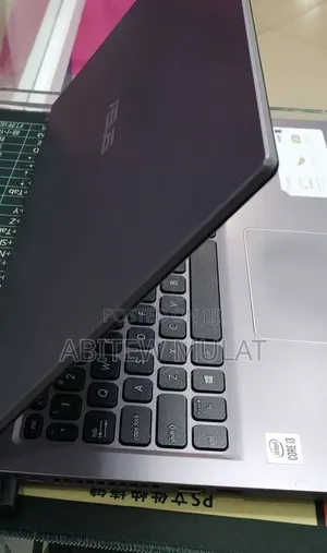New Laptop Asus VivoBook 15 X505BA 8GB Intel Core i3 SSD 256GB