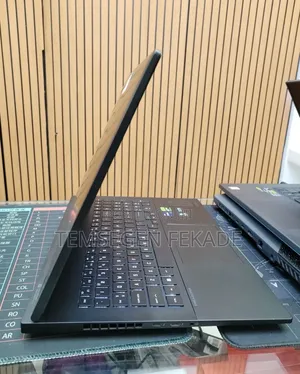 New Laptop HP Omen 16 16GB Intel Core i9 SSD 1T