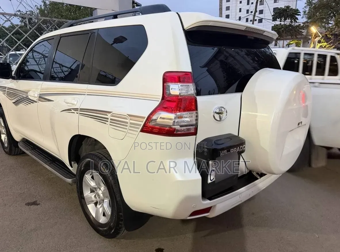 Toyota Land Cruiser Prado 2018 White