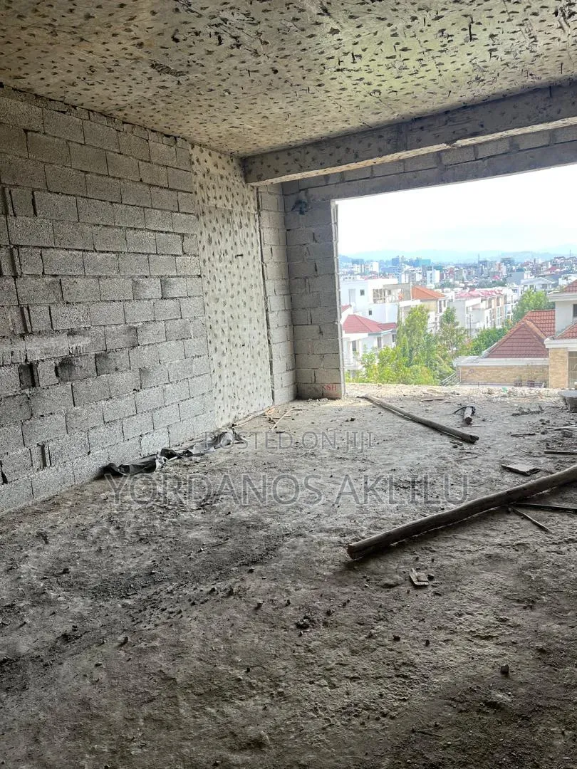 2bdrm Apartment in Yeka for sale