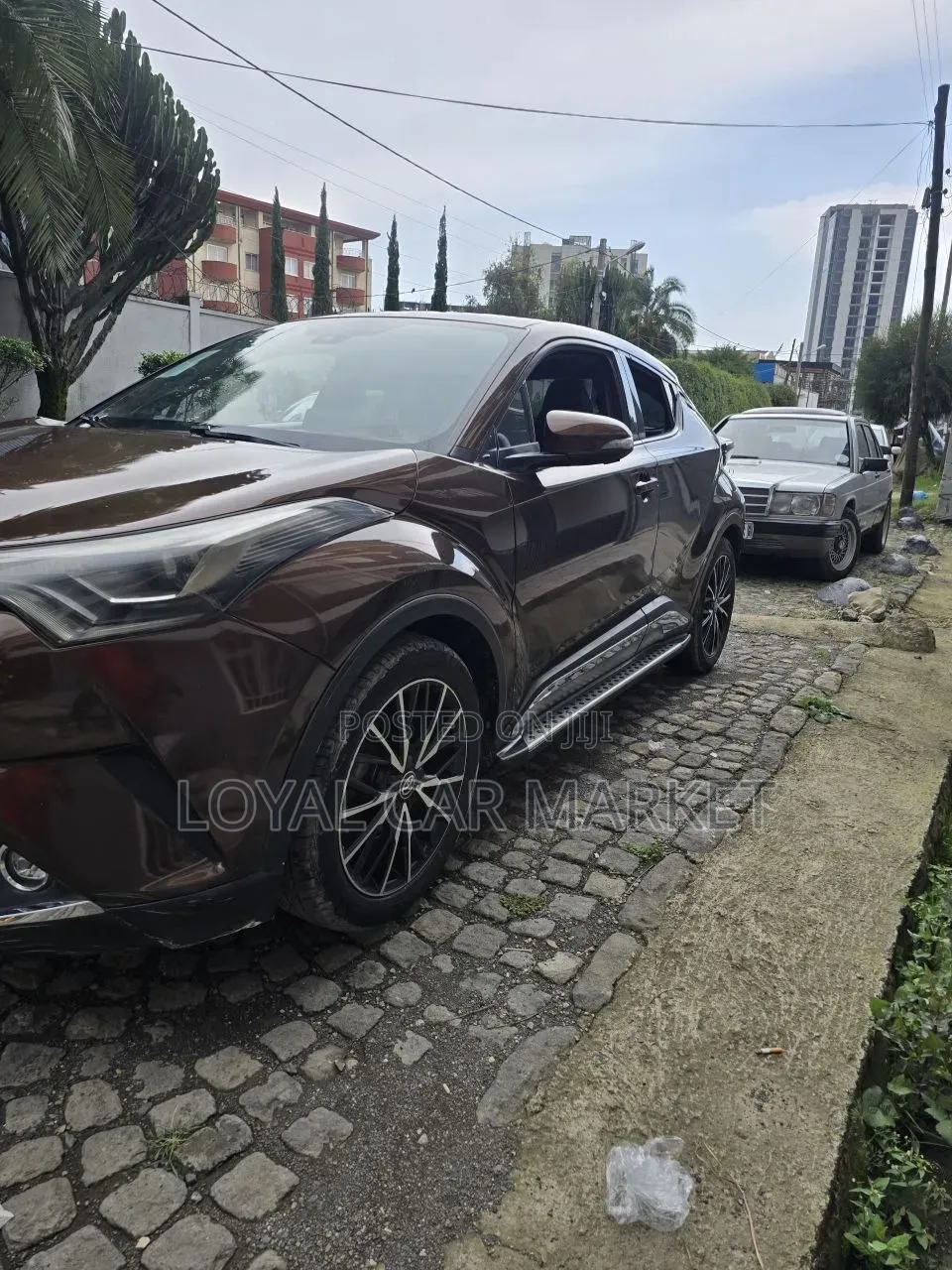 Toyota C-HR 2017 Brown