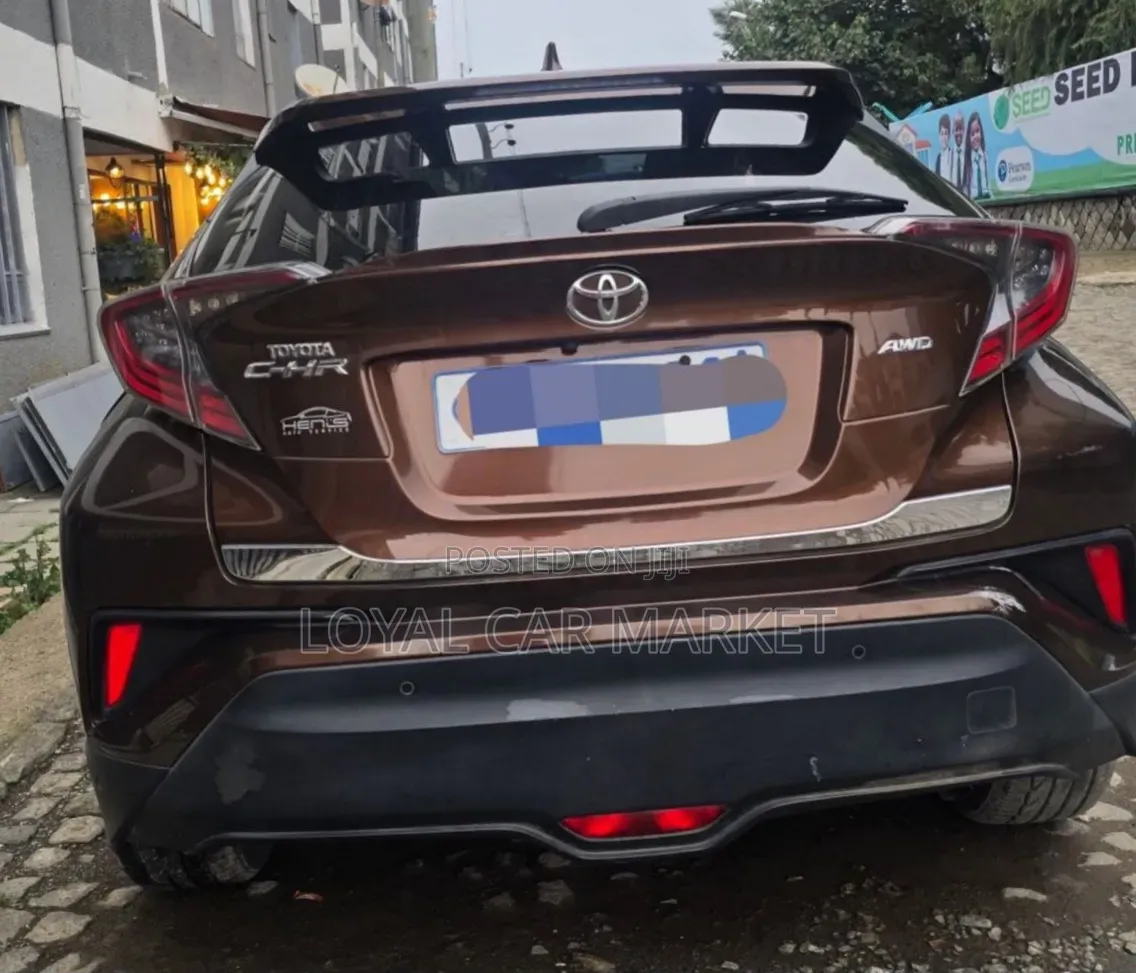 Toyota C-HR 2017 Brown