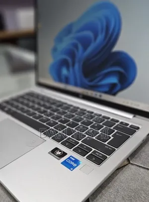 New Laptop HP EliteBook 830 G9 16GB Intel Core i5 SSD 512GB