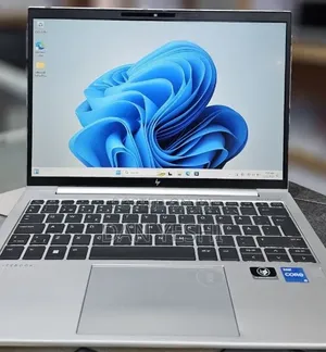 New Laptop HP EliteBook 830 G9 16GB Intel Core i5 SSD 512GB