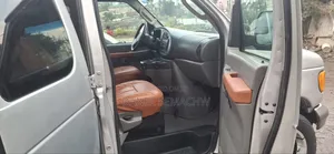 Ford E350 2007 Silver