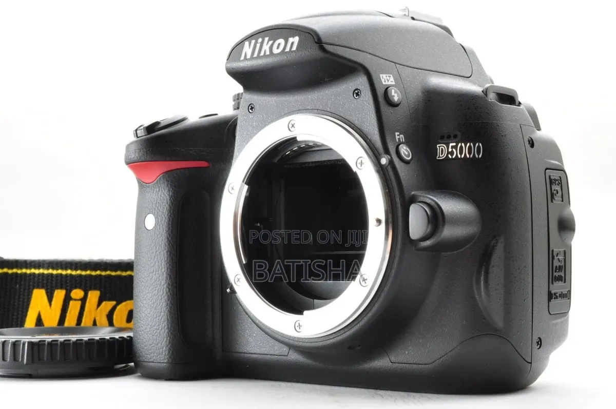 Nikon D5000