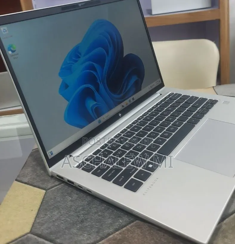 New Laptop HP EliteBook 840 G9 16GB Intel Core i7 SSD 512GB