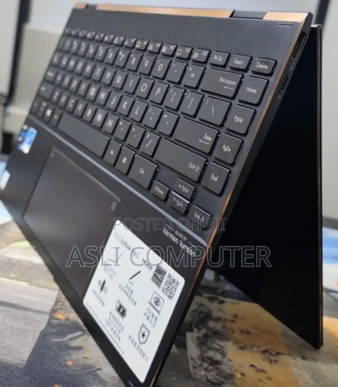 New Laptop Asus Zenbook 14 16GB Intel Core i7 SSD 512GB