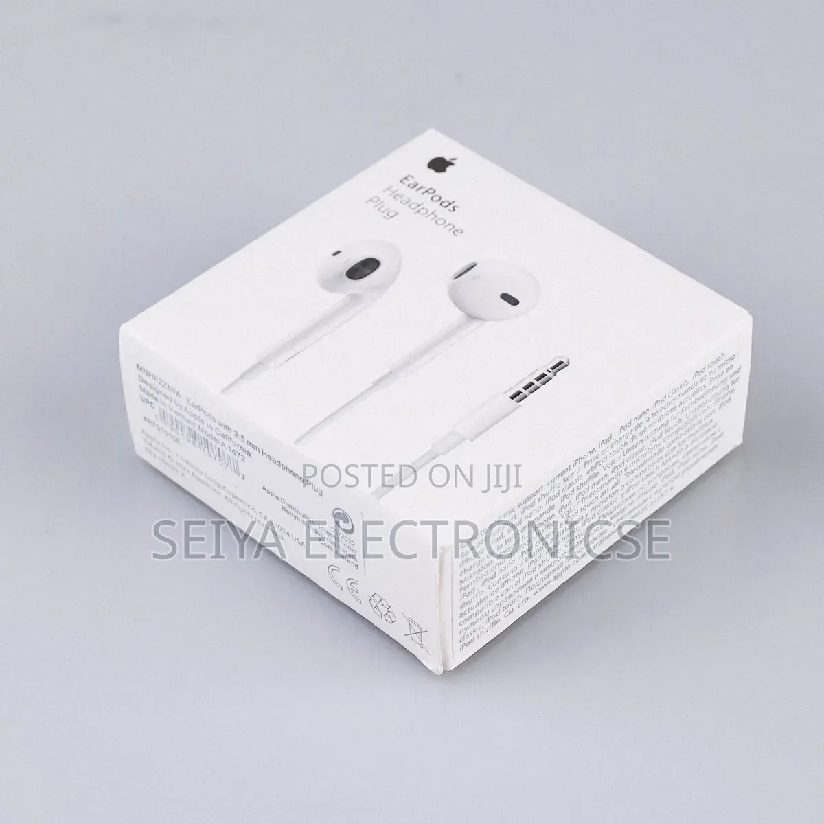 Apple EarPods Featuring a Traditional 3.5mm Headphone Plug.