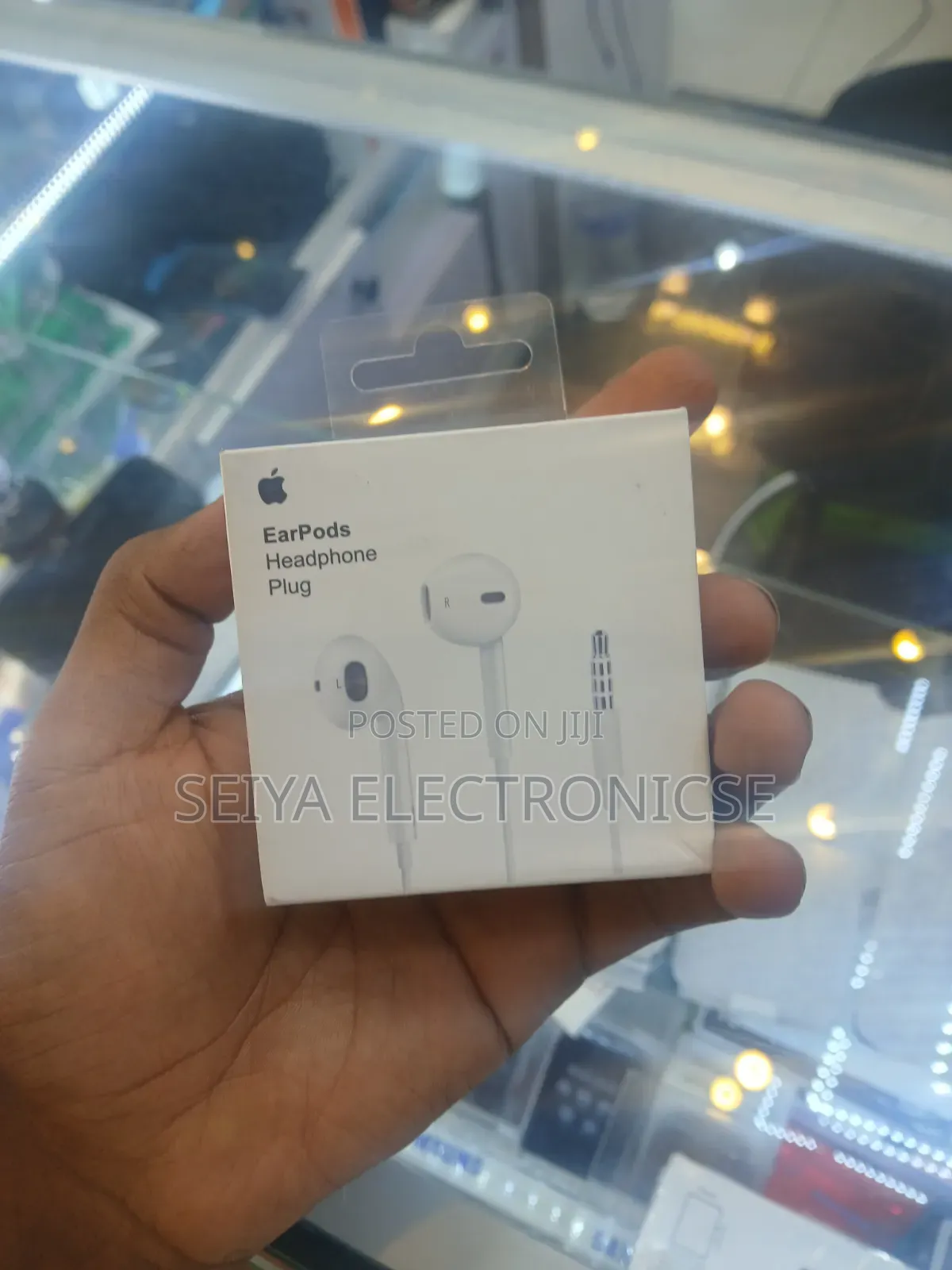 Apple EarPods Featuring a Traditional 3.5mm Headphone Plug.