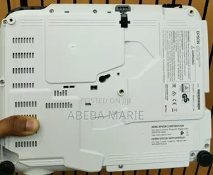 EPSON Projector Model Name: EB-S31 Has : Bag Remote