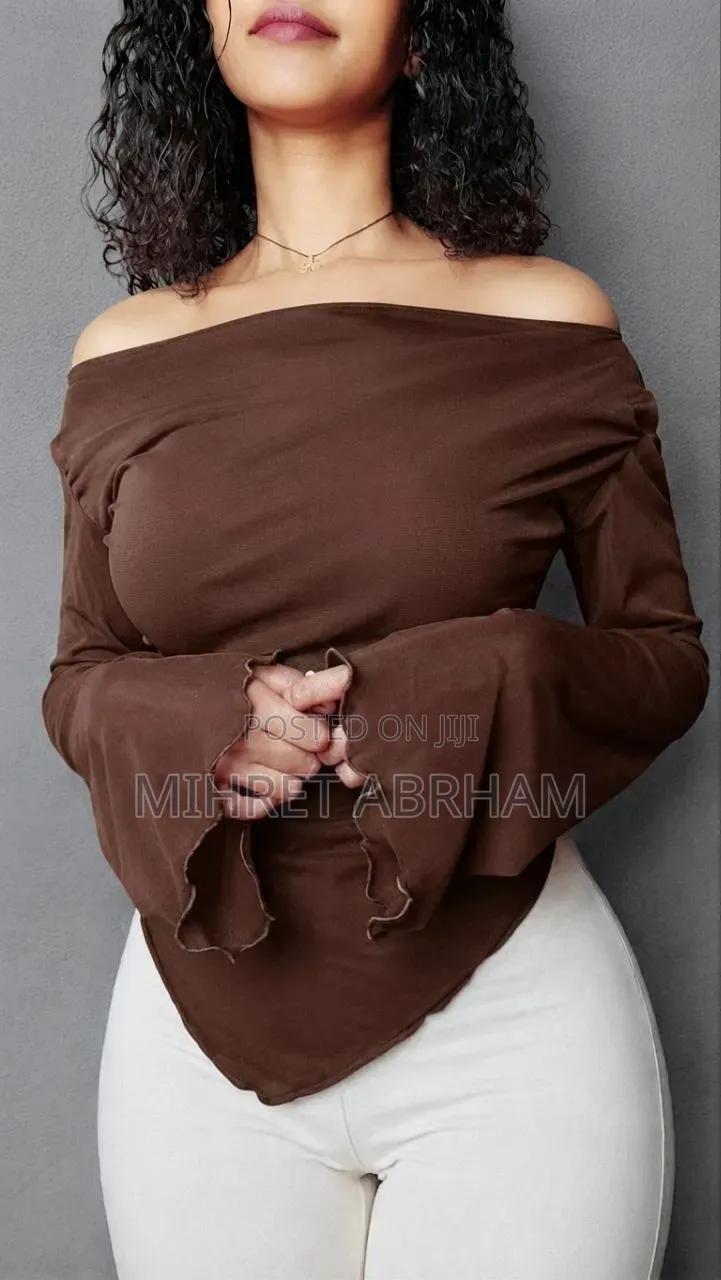 Crop Top Half Shulolder